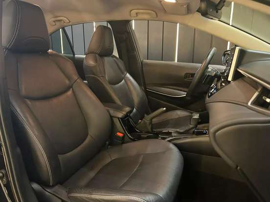 TOYOTA-COROLLA-2021