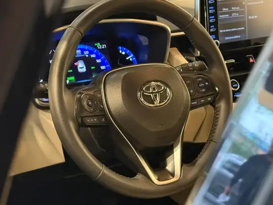 TOYOTA-COROLLA CROSS-2021