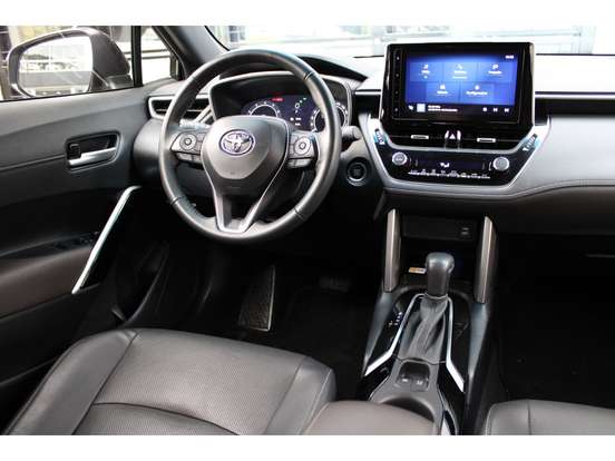 TOYOTA-COROLLA CROSS-2024