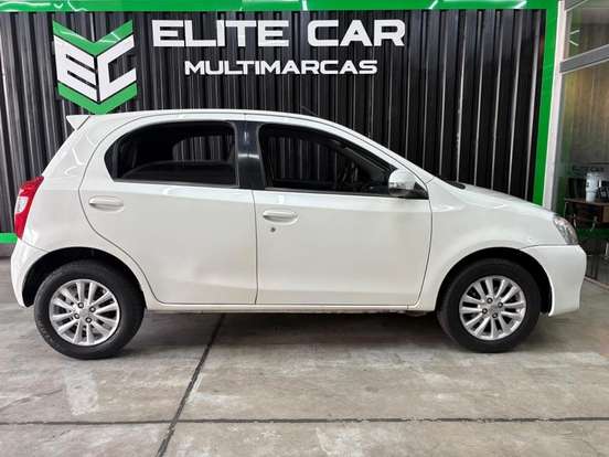 TOYOTA-ETIOS-1.5 XLS 16V FLEX 4P MANUAL TOYOTA-ETIOS-2015