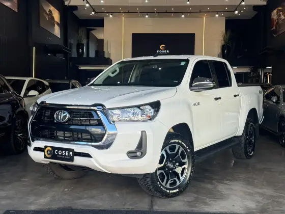 TOYOTA HILUX 2.8 D-4D TURBO DIESEL CD SRV 4X4 AUTOMÁTICO