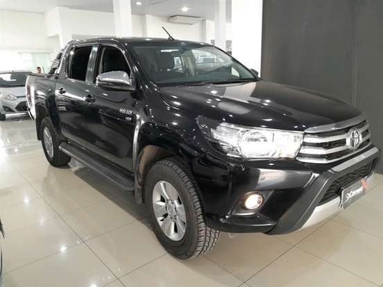 TOYOTA-HILUX-2017