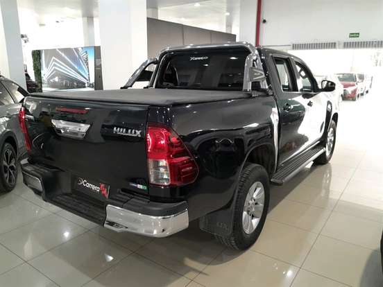 TOYOTA-HILUX-2.7 SR 4X2 CD 16V FLEX 4P AUTOMÁTICO TOYOTA-HILUX-2017