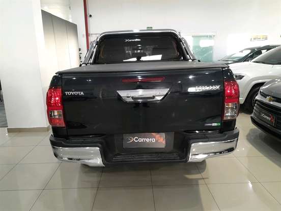 TOYOTA-HILUX-2.7 SR 4X2 CD 16V FLEX 4P AUTOMÁTICO TOYOTA-HILUX-2017