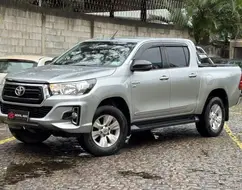 TOYOTA HILUX 2.7 SR 4X2 CD 16V FLEX 4P AUTOMÁTICO TOYOTA HILUX 2.7 SR 4X2 CD 16V FLEX 4P AUTOMÁTICO