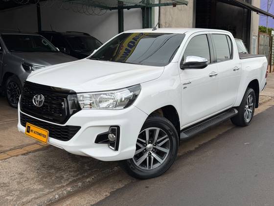 TOYOTA HILUX 2.7 SRV 4X2 CD 16V FLEX 4P AUTOMÁTICO
