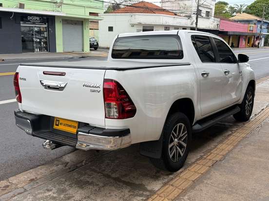 TOYOTA-HILUX-2.7 SRV 4X2 CD 16V FLEX 4P AUTOMÁTICO TOYOTA-HILUX-2018