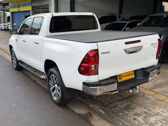 TOYOTA-HILUX-2.7 SRV 4X2 CD 16V FLEX 4P AUTOMÁTICO TOYOTA-HILUX-2018