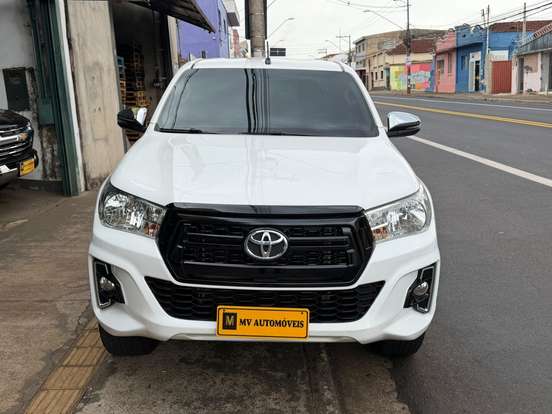 TOYOTA-HILUX-2.7 SRV 4X2 CD 16V FLEX 4P AUTOMÁTICO TOYOTA-HILUX-2018