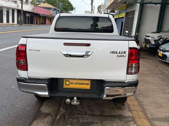 TOYOTA-HILUX-2018