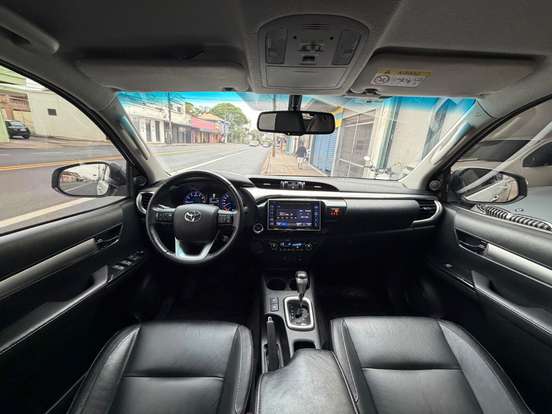 TOYOTA-HILUX-2.7 SRV 4X2 CD 16V FLEX 4P AUTOMÁTICO TOYOTA-HILUX-2018