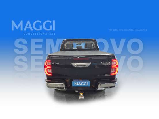 TOYOTA-HILUX-2021