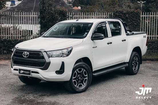 TOYOTA-HILUX-2024