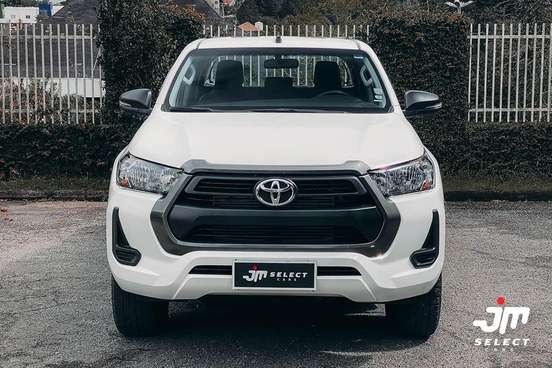 TOYOTA-HILUX-2024
