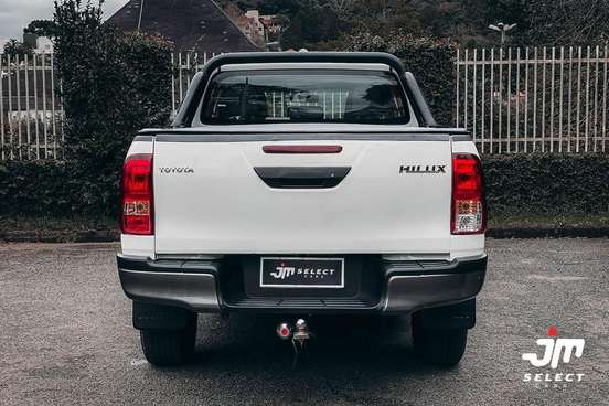 TOYOTA-HILUX-2024