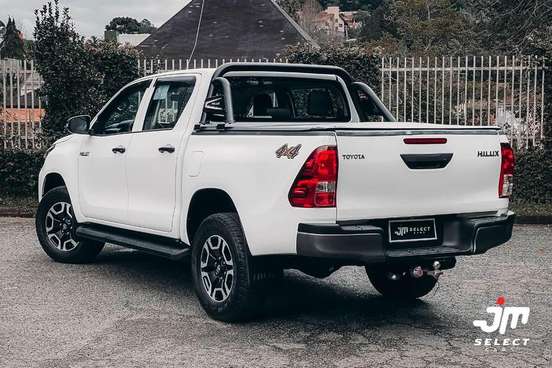 TOYOTA-HILUX-2024