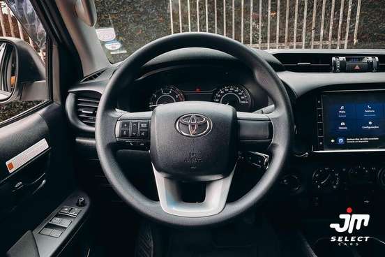 TOYOTA-HILUX-2024