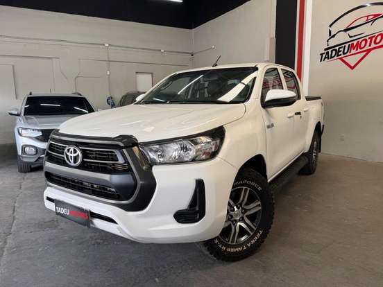 TOYOTA-HILUX-2.8 D-4D TURBO DIESEL CD POWER PACK 4X4 MANUAL TOYOTA-HILUX-2021