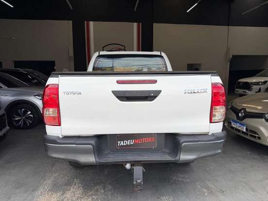 TOYOTA-HILUX-2.8 D-4D TURBO DIESEL CD POWER PACK 4X4 MANUAL TOYOTA-HILUX-2021