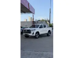 TOYOTA HILUX 2.8 D-4D TURBO DIESEL CD POWER PACK 4X4 MANUAL TOYOTA HILUX 2.8 D-4D TURBO DIESEL CD POWER PACK 4X4 MANUAL