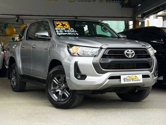 TOYOTA HILUX 2.8 D-4D TURBO DIESEL CD SR 4X4 AUTOMÁTICO