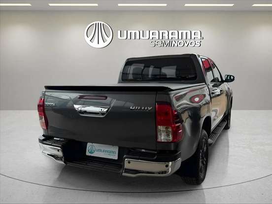 TOYOTA-HILUX-2024