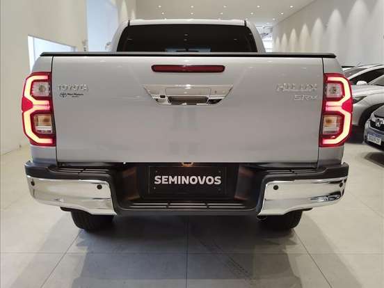 TOYOTA-HILUX-2.8 D-4D TURBO DIESEL CD SRV 4X4 AUTOMÁTICO TOYOTA-HILUX-2025