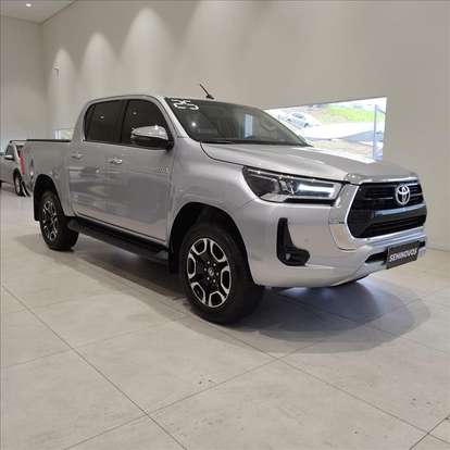 TOYOTA-HILUX-2025