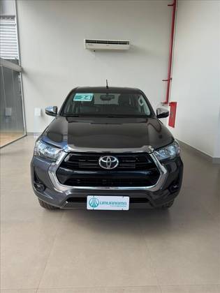 TOYOTA HILUX 2.8 D-4D TURBO DIESEL CD SRV 4X4 AUTOMÁTICO