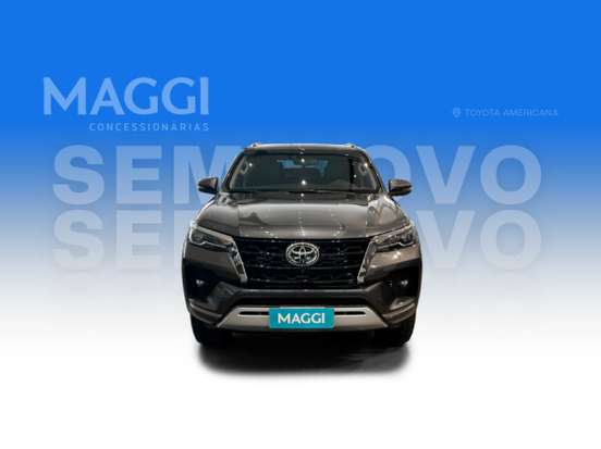 TOYOTA-HILUX-2022