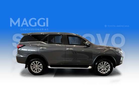 TOYOTA-HILUX-2022