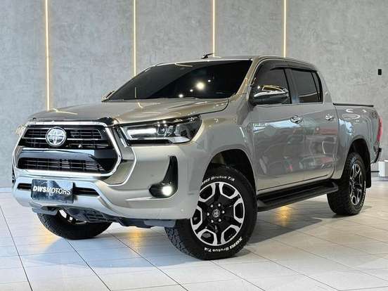 TOYOTA-HILUX-2021