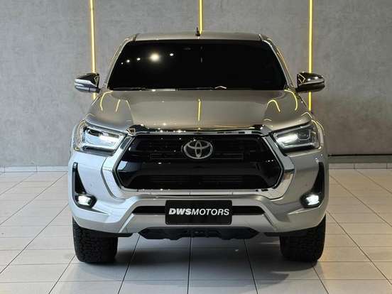 TOYOTA-HILUX-2021