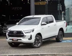 TOYOTA HILUX 2.8 D-4D TURBO DIESEL CD SRX 4X4 AUTOMÁTICO TOYOTA HILUX 2.8 D-4D TURBO DIESEL CD SRX 4X4 AUTOMÁTICO