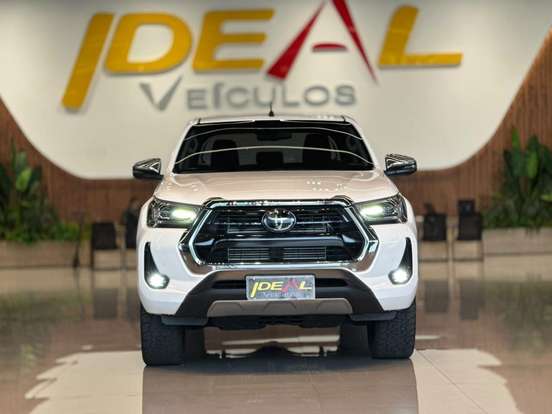 TOYOTA-HILUX-2.8 D-4D TURBO DIESEL CD SRX 4X4 AUTOMÁTICO TOYOTA-HILUX-2021