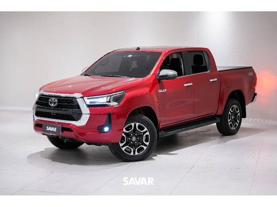 TOYOTA HILUX 2.8 D-4D TURBO DIESEL CD SRX 4X4 AUTOMÁTICO