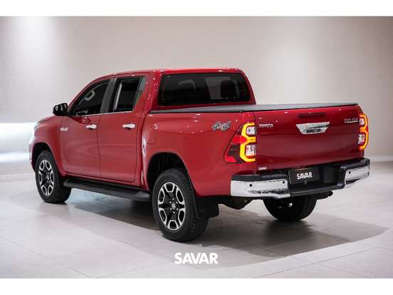 TOYOTA-HILUX-2.8 D-4D TURBO DIESEL CD SRX 4X4 AUTOMÁTICO TOYOTA-HILUX-2024
