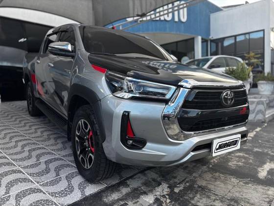 TOYOTA HILUX 2.8 D-4D TURBO DIESEL CD SRX 4X4 AUTOMÁTICO