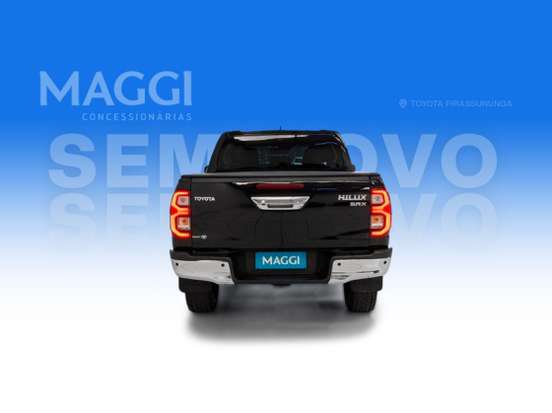 TOYOTA-HILUX-2023