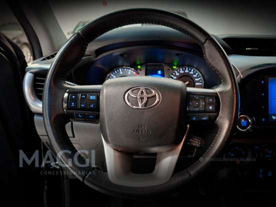 TOYOTA-HILUX-2.8 D-4D TURBO DIESEL CD SRX 4X4 AUTOMÁTICO TOYOTA-HILUX-2023