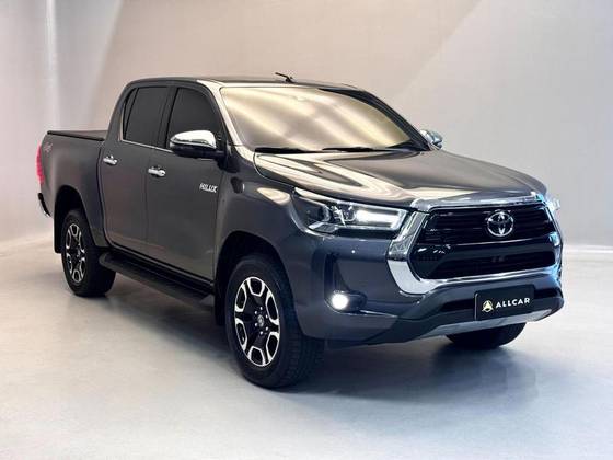 TOYOTA HILUX 2.8 D-4D TURBO DIESEL CD SRX 4X4 AUTOMÁTICO