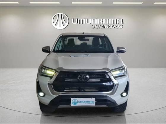 TOYOTA HILUX 2.8 D-4D TURBO DIESEL CD SRX 4X4 AUTOMÁTICO