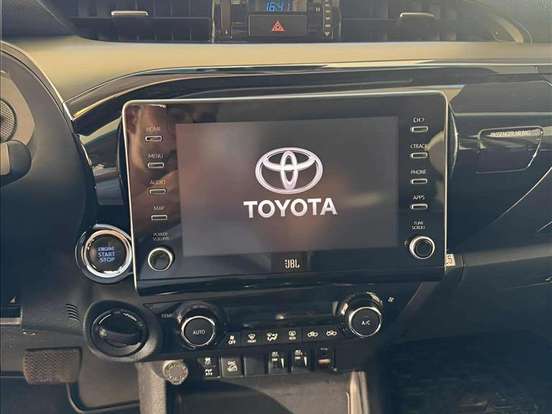 TOYOTA-HILUX-2.8 D-4D TURBO DIESEL CD SRX 4X4 AUTOMÁTICO TOYOTA-HILUX-2020