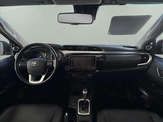 TOYOTA-HILUX-2.8 D-4D TURBO DIESEL CD SRX 4X4 AUTOMÁTICO TOYOTA-HILUX-2020