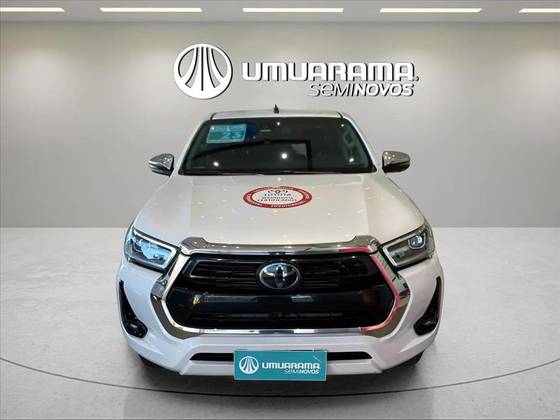 TOYOTA HILUX 2.8 D-4D TURBO DIESEL CD SRX 4X4 AUTOMÁTICO