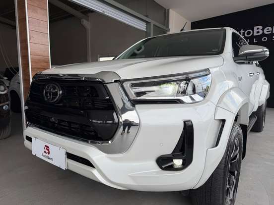 TOYOTA-HILUX-2.8 D-4D TURBO DIESEL CD SRX PLUS 4X4 AUTOMÁTICO TOYOTA-HILUX-2024