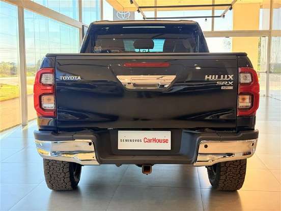 TOYOTA-HILUX-2.8 D-4D TURBO DIESEL CD SRX PLUS 4X4 AUTOMÁTICO TOYOTA-HILUX-2024