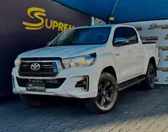 TOYOTA HILUX 2.8 SR 4X4 CD 16V DIESEL 4P AUTOMÁTICO TOYOTA HILUX 2.8 SR 4X4 CD 16V DIESEL 4P AUTOMÁTICO