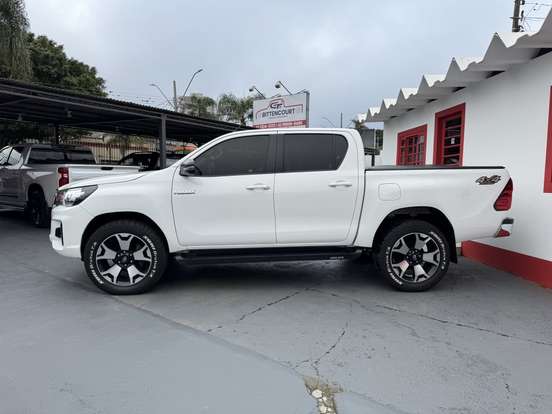 TOYOTA-HILUX-2.8 SR 4X4 CD 16V DIESEL 4P AUTOMÁTICO TOYOTA-HILUX-2018