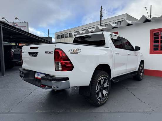 TOYOTA-HILUX-2.8 SR 4X4 CD 16V DIESEL 4P AUTOMÁTICO TOYOTA-HILUX-2018
